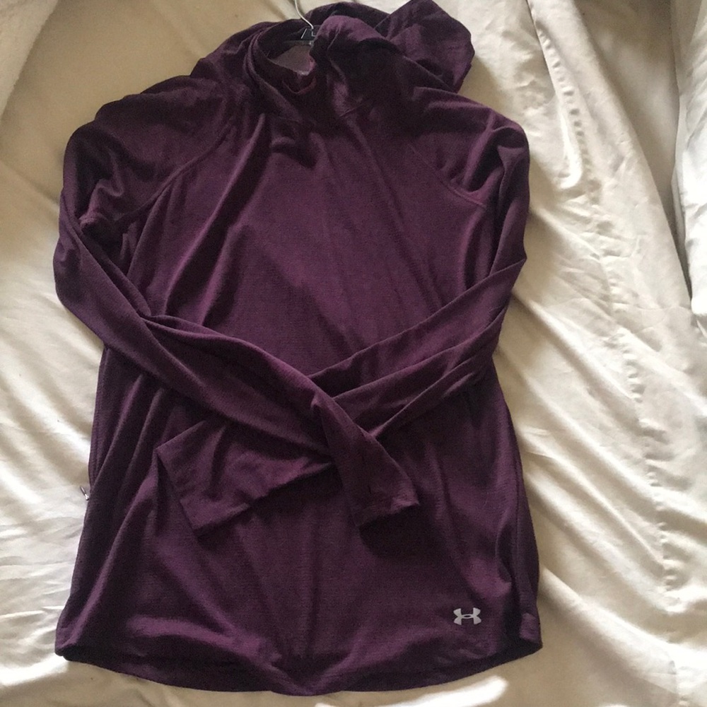 Long sleeve with hood